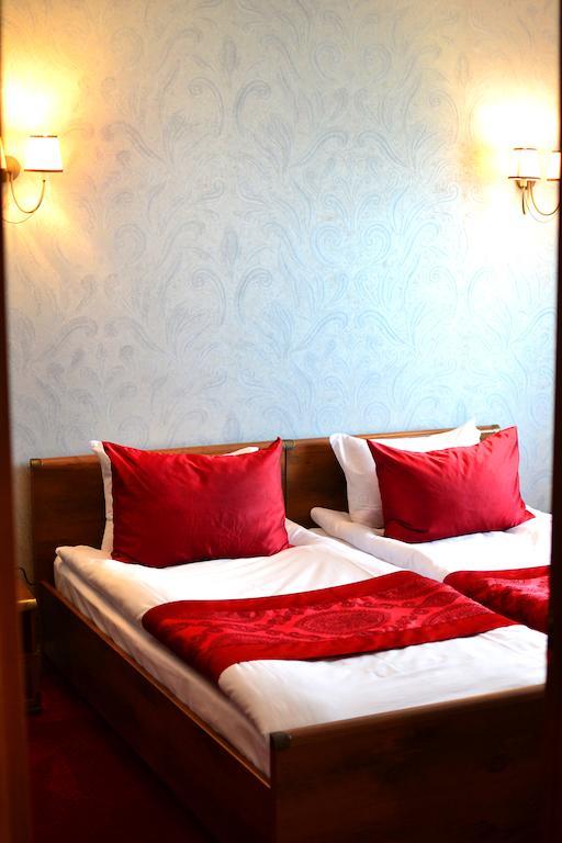 Kera Hotel Nesterenki Стая снимка